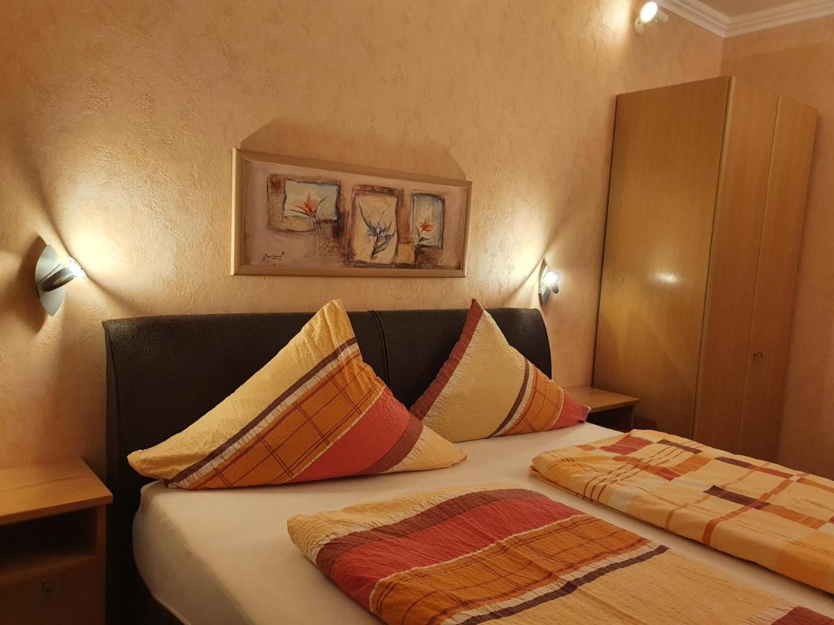 Zum Weingutsmuseum Hotel โคเคห์ม ภายนอก รูปภาพ